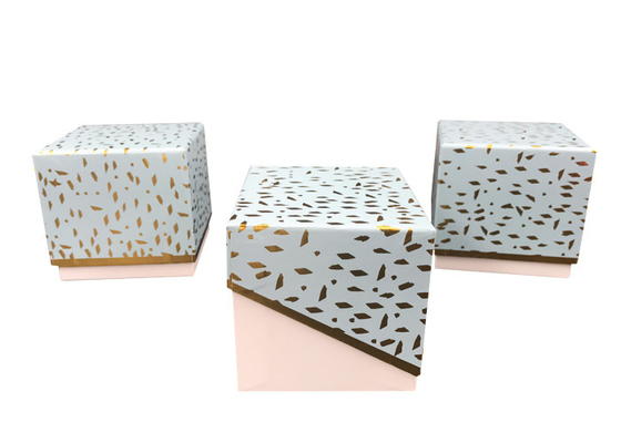 Good price Fantastische kundenspezifische Pappluxusgeschenkboxen mit Kissen-Wasser-Basis-Lack Online